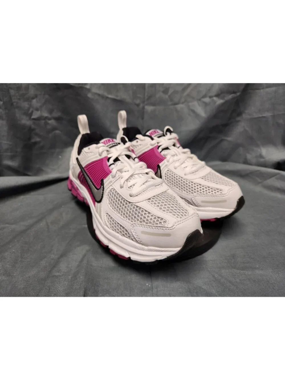 Nike Vomero 5 (GS) Sneakers HF6998 102 White Fuchsia Girls Size 5 NEW NO BOX!